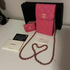 New Chanel Pink Caviar Small Bag with Airpods Case crossbody